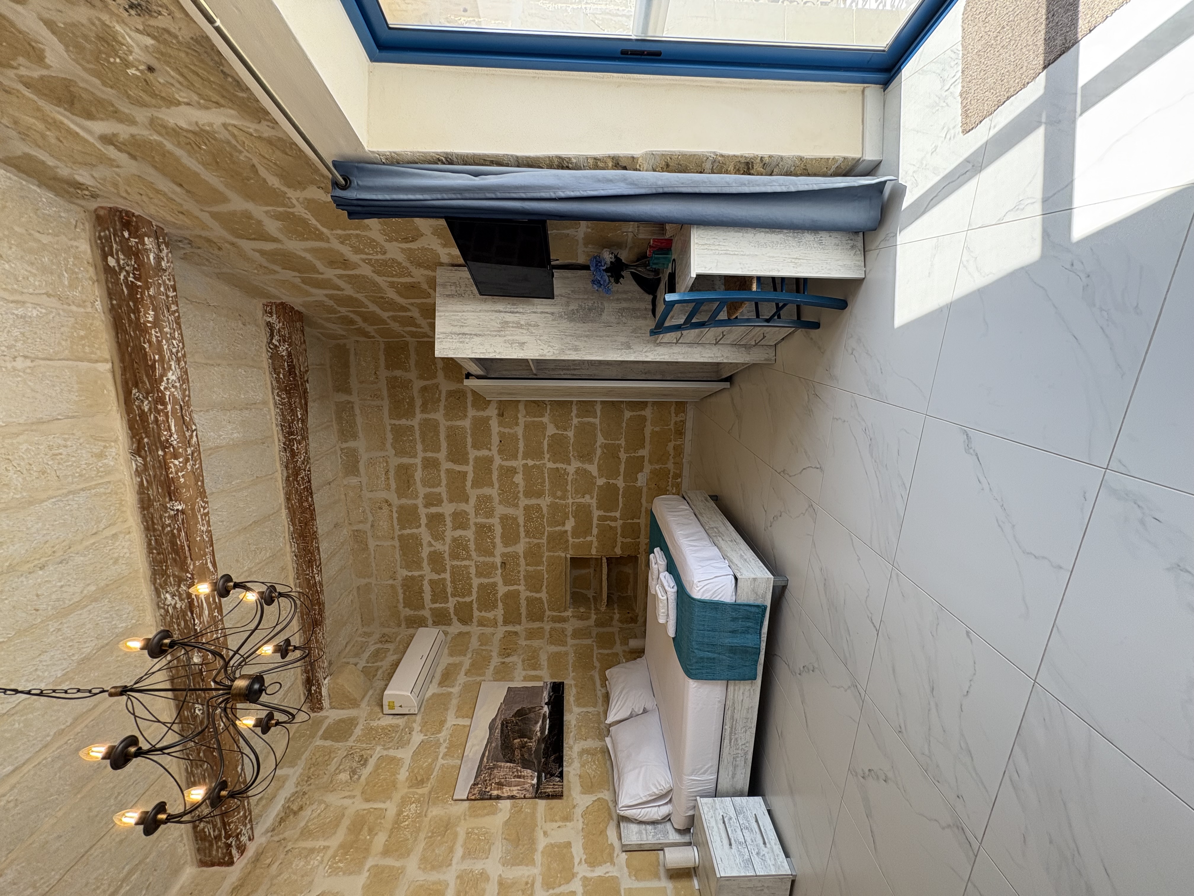 Hs3 Rm9 - Master Suite w/ Sea View