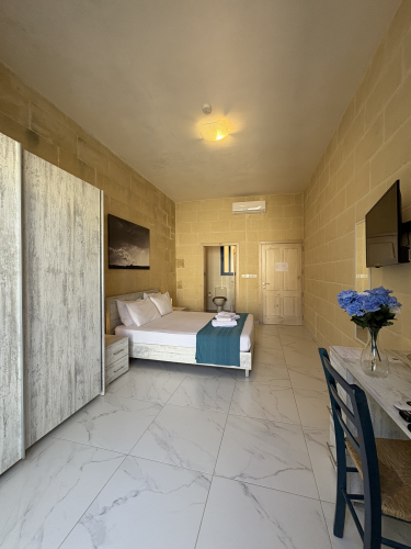 vik_11_-_room