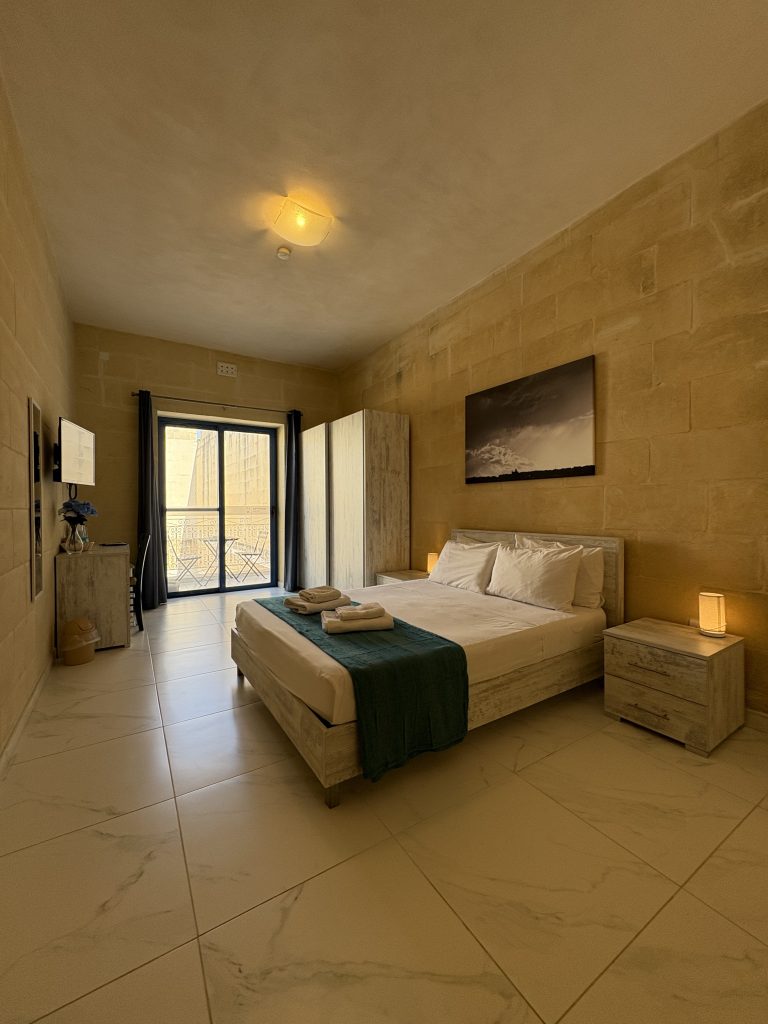11 - room from door