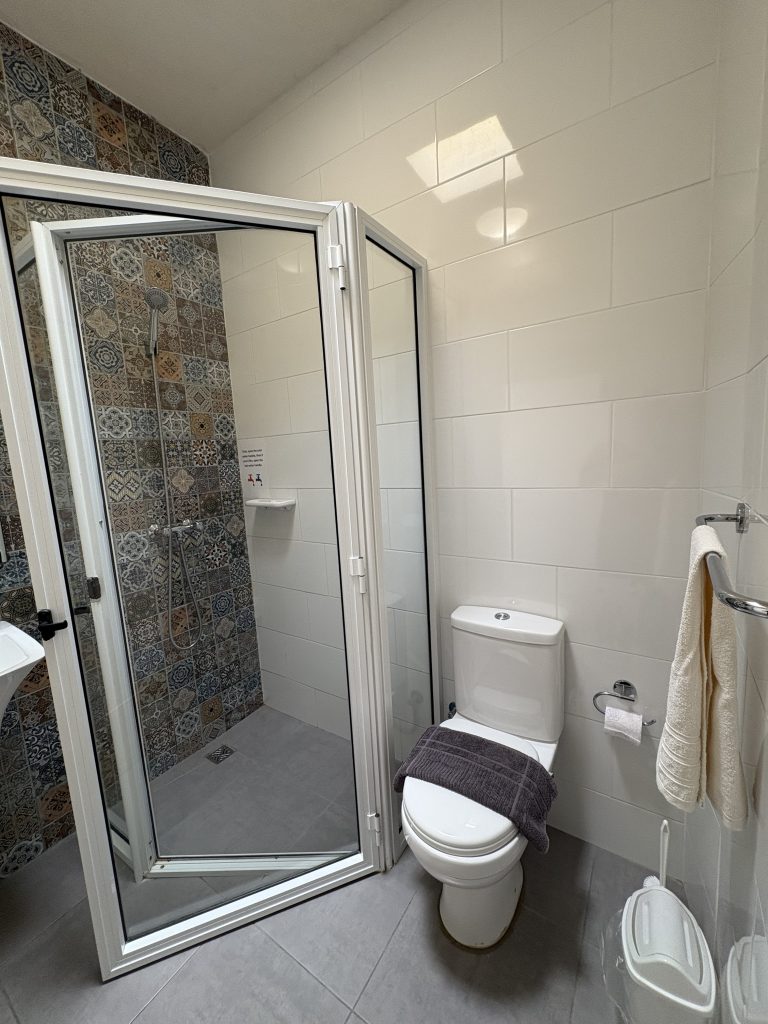 4 - bath