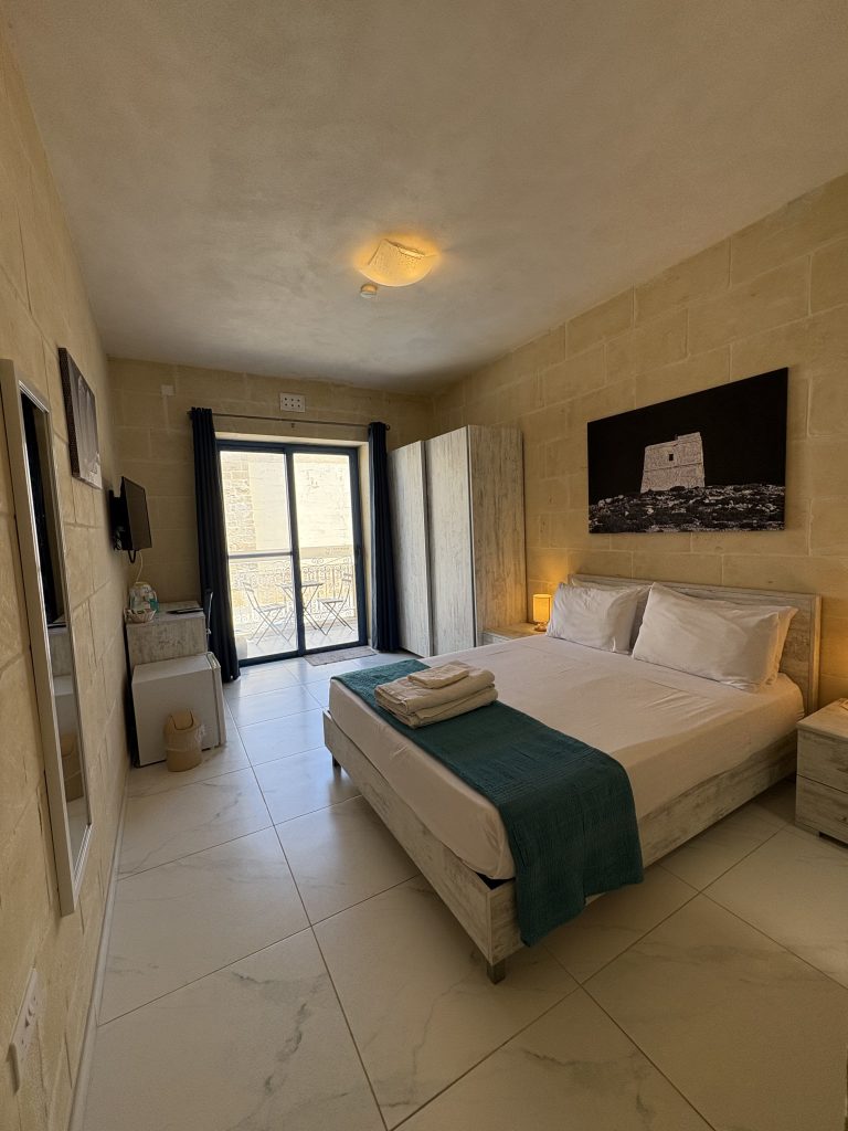 5 - bed