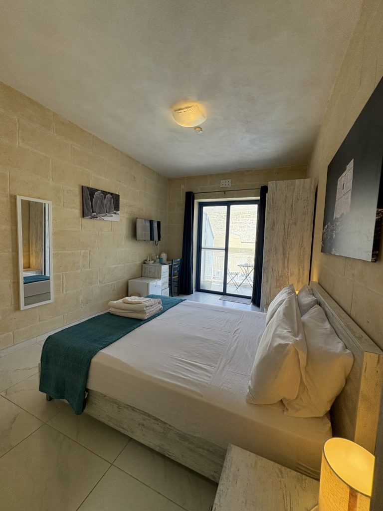 5 - bedroom