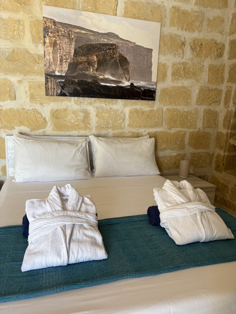 9 - double bed and robs