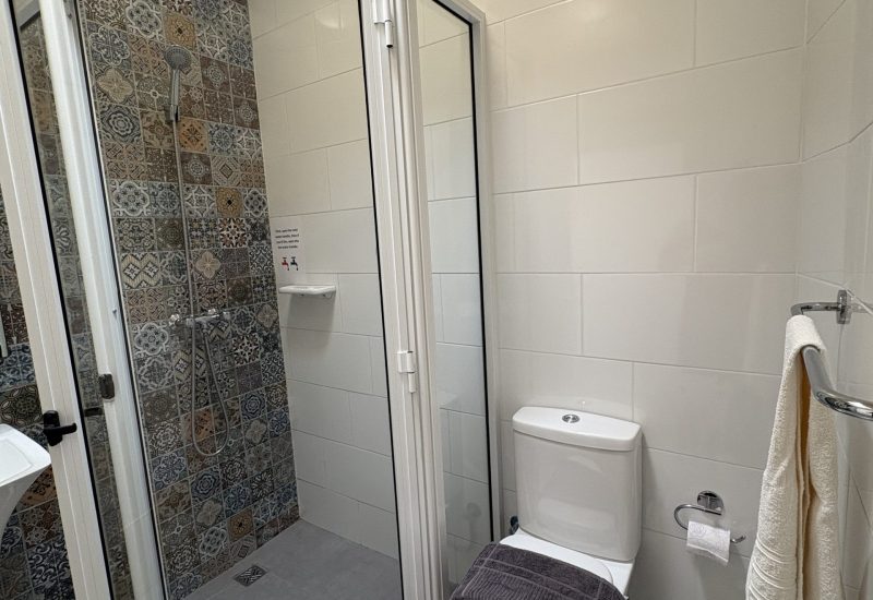 4 - bath