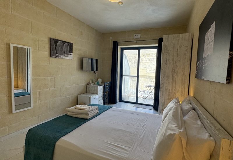 5 - bedroom