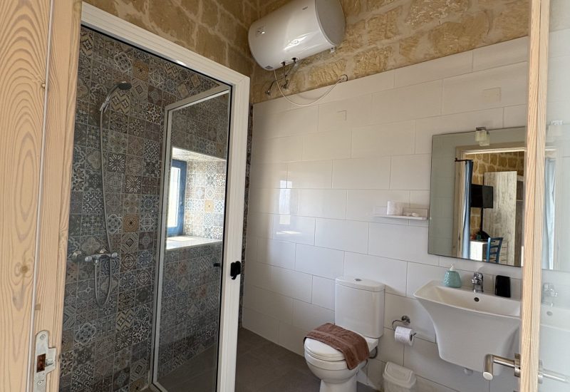 9 - bathroom